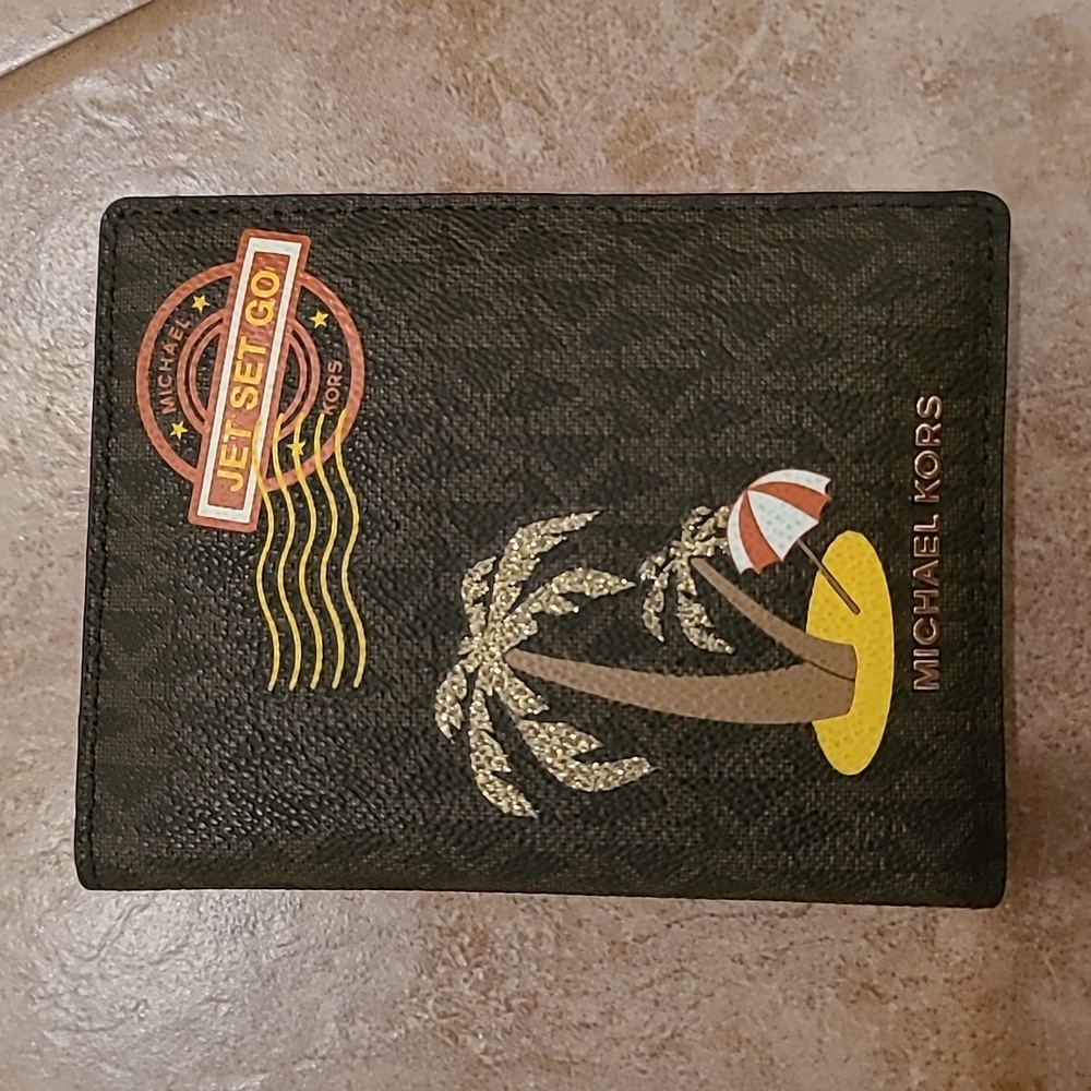 Michael kors passport holder